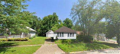 236 W Fisk St, Macomb, IL, 61455-2817 | Card Image