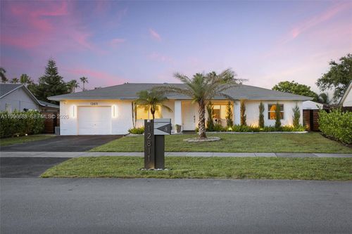 12811 Sw 9th Pl, Davie, FL, 33325-5518 | Card Image