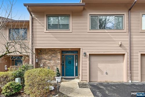 175 Winchester Ct, Twp Washingtn, NJ, 07676-4357 | Card Image