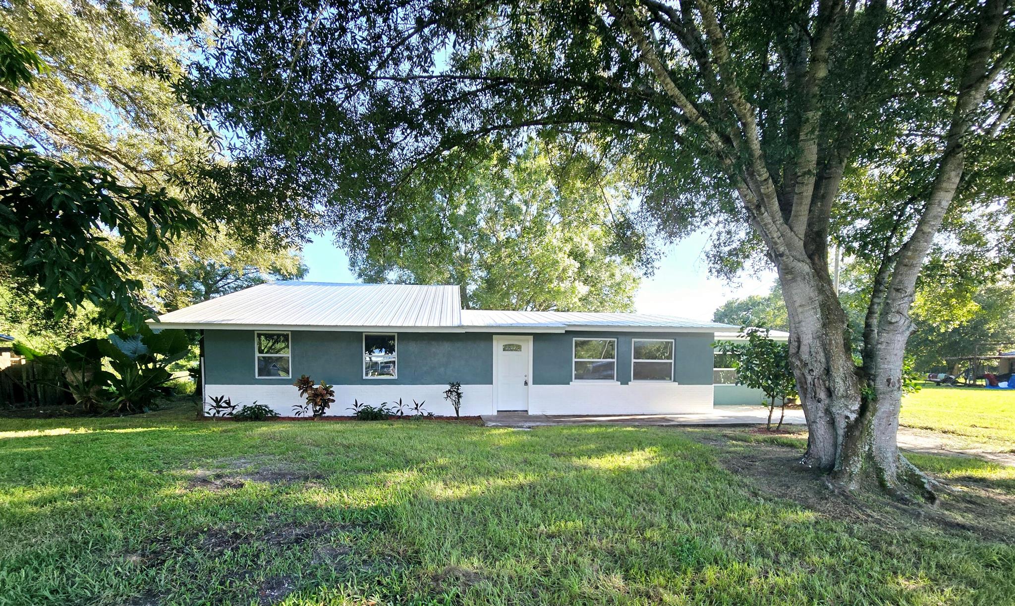 86th Ct, Okeechobee, FL 34972