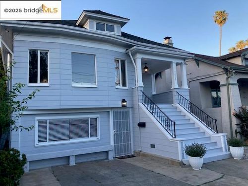 2628 School St, Oakland, CA, 94602-2127 | Card Image