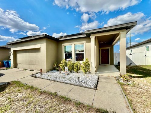 805 Orchid Grove Blvd, DAVENPORT, FL, 33837-9051 | Card Image
