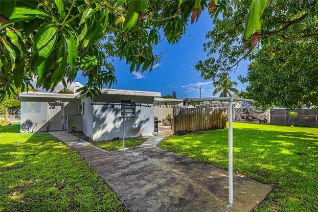 1540 Ne 48 Th Ct, House other with 3 bedrooms, 2 bathrooms and null parking in Pompano Beach FL | Image 28