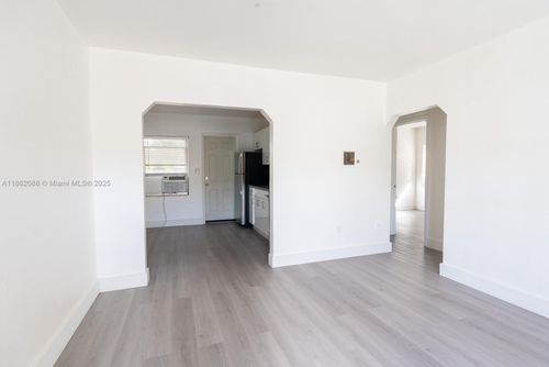 1-7021 Nw 4th Ct, Miami, FL, 33150-3942 | Card Image