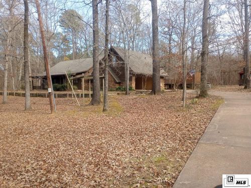 9016 Elmwood Drive, Bastrop, LA, 71220 | Card Image