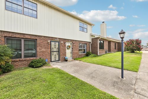 254 Mayflower Ln N, Madison, TN, 37115-5920 | Card Image
