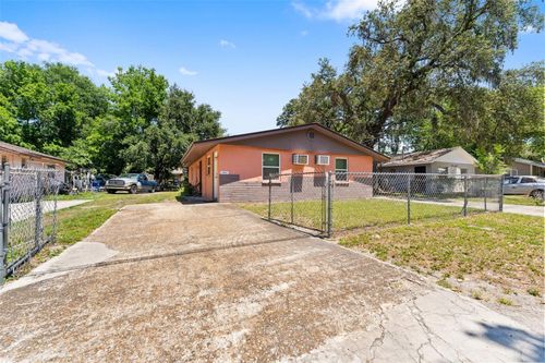 10009 N 10th St, Tampa, FL, 33612-8142 | Card Image