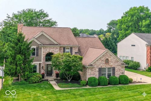 11834 Gray Eagle Dr, Fishers, IN, 46037-8108 | Card Image