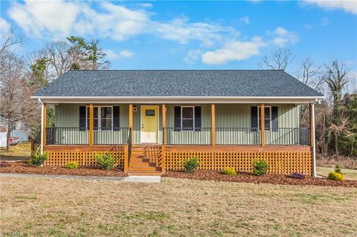 4905 Reid Rd, Winston Salem, NC, 27107-6437 | Card Image