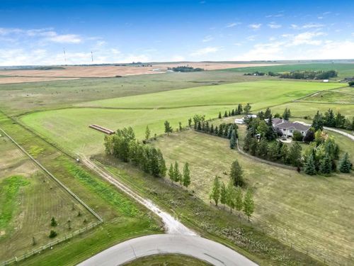 104001 275 Avenue E, Rural Foothills County, AB, T0L0X0 | Card Image