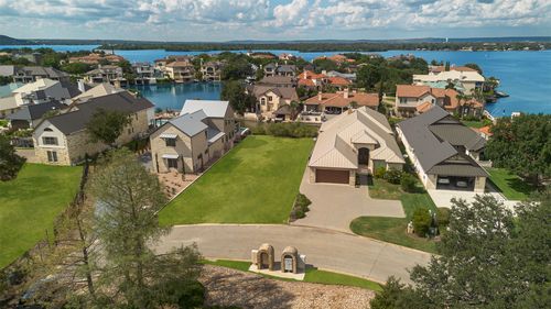 100 Wennmohs Pl, Horseshoe Bay, TX, 78657-6319 | Card Image