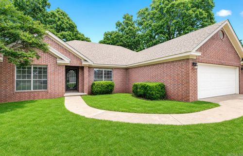 4100 Austin Lakes Cir, Sherwood, AR, 72120-8029 | Card Image