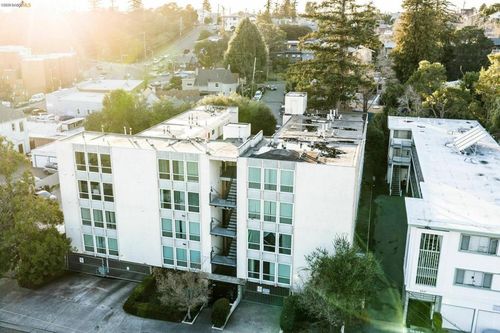 3525 Dimond Ave, Oakland, CA, 94602-2255 | Card Image