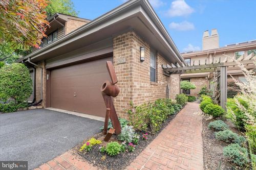 5253 Strathmore Ave, KENSINGTON, MD, 20895-1121 | Card Image