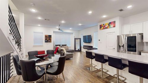 10-5811 Bryan Pkwy, Dallas, TX, 75206-8719 | Card Image