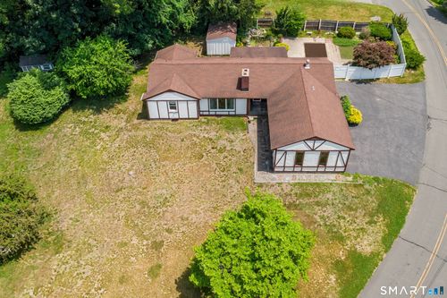 10 Horseshoe Dr, Danbury, CT, 06811-3737 | Card Image