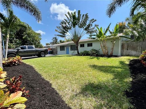 5950 Ne 6th Ave, Oakland Park, FL, 33334-1924 | Card Image