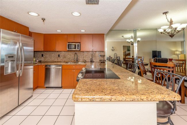 405 - 2625 Collins Ave, Condo with 1 bedrooms, 1 bathrooms and null parking in Miami Beach FL | Image 15