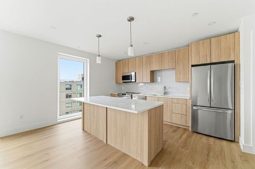 203-1035 Commonwealth Ave, Boston, MA, 02215-1001 | Card Image