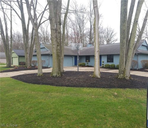 21586 Little Brook Way, Strongsville, OH, 44149-2267 | Card Image