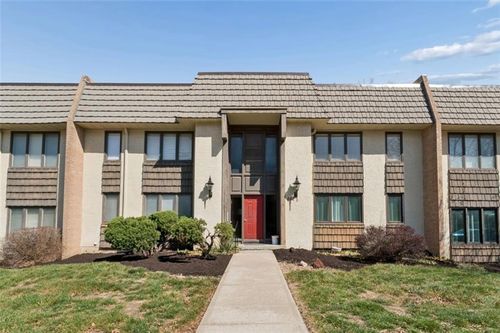 unit-d-462 W 104th St, Kansas City, MO, 64114-4649 | Card Image