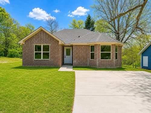 312 W Heron St, Denison, TX, 75020-6318 | Card Image