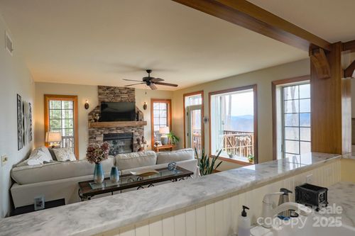 g-61 Creekside Way, Burnsville, NC, 28714-1920 | Card Image