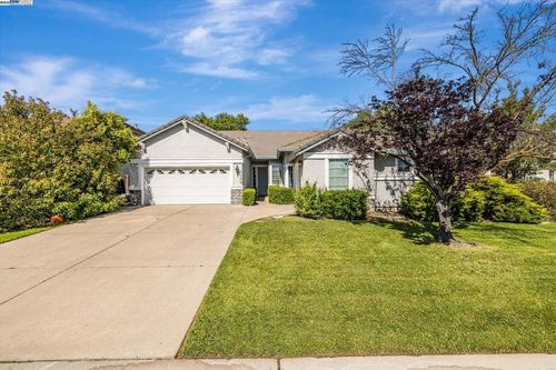 4609 Carrigan Ln, Carmichael, CA, 95608-2243 | Card Image