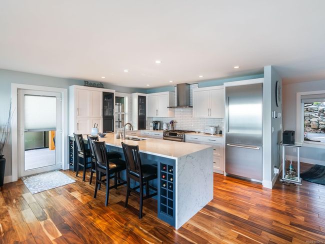1380 Reef Rd, House other with 2 bedrooms, 4 bathrooms and 6 parking in Nanoose Bay BC | Image 8