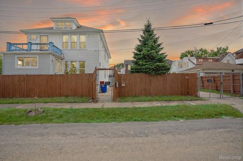 2580 Cabot St, Detroit, MI, 48209-1021 | Card Image