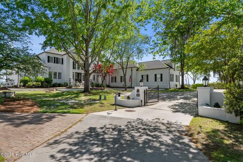 3023 River Ln, New Bern, NC, 28562-7382 | Card Image