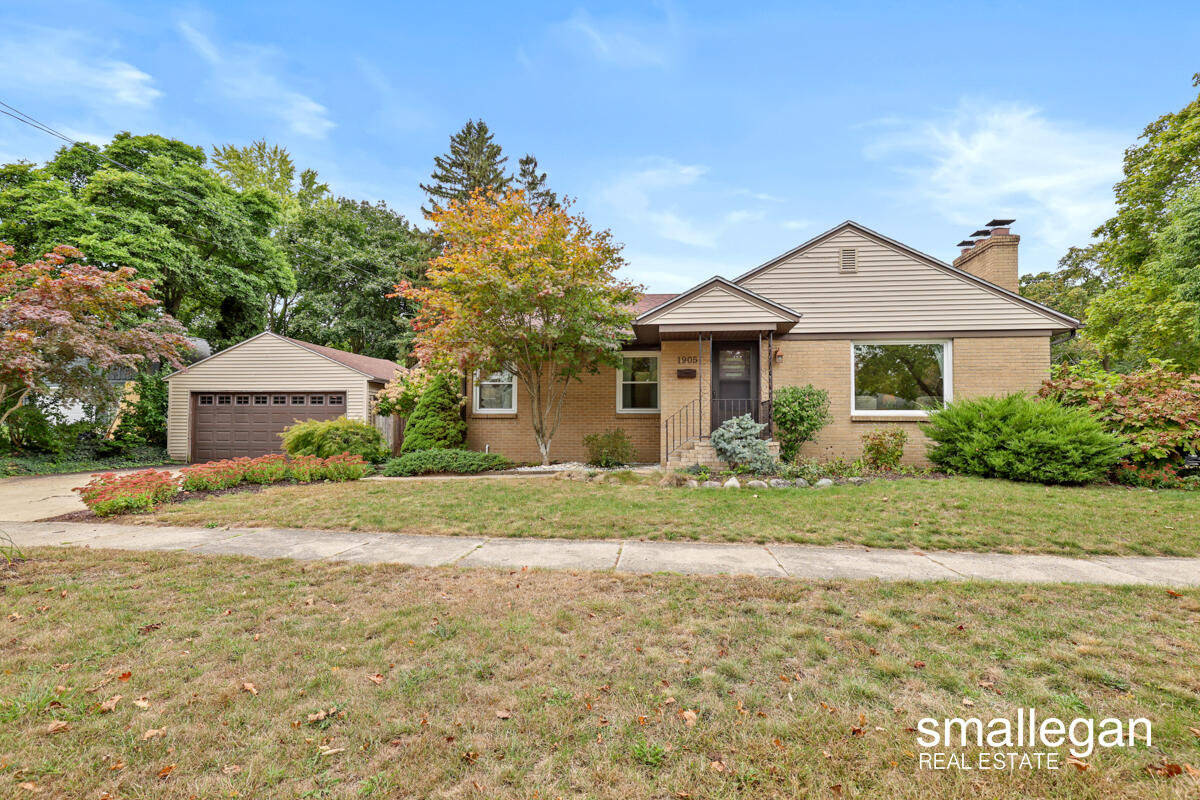 Englewood Dr, Grand Rapids, MI 49506