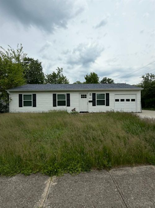 9970 Hollis Dr, Cincinnati, OH, 45251 | Card Image