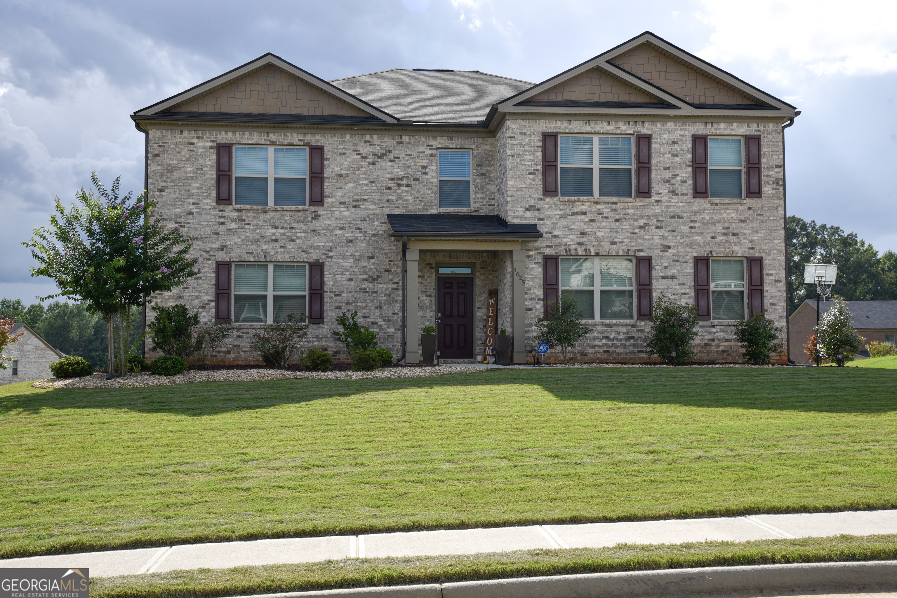 Zara Ln, Stockbridge, GA 30281