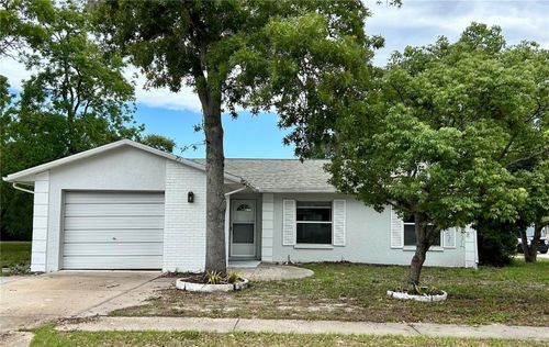 8907 Wayward Cir, HUDSON, FL, 34667-2783 | Card Image