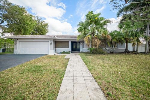 16770 Lakeview Ct, Weston, FL, 33326-1504 | Card Image