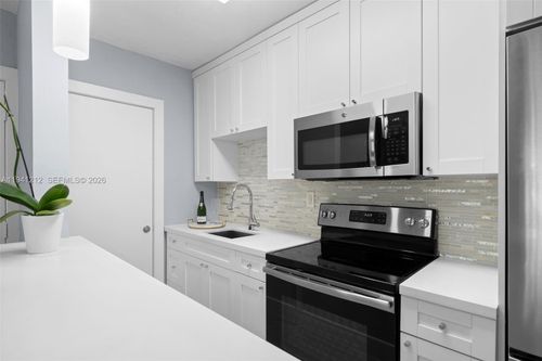 apt-18-6330 Sw 79th St, South Miami, FL, 33143-4971 | Card Image