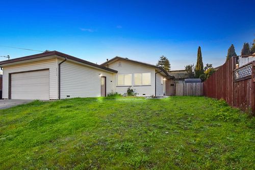2713 Flannery Rd, San Pablo, CA, 94806-1407 | Card Image