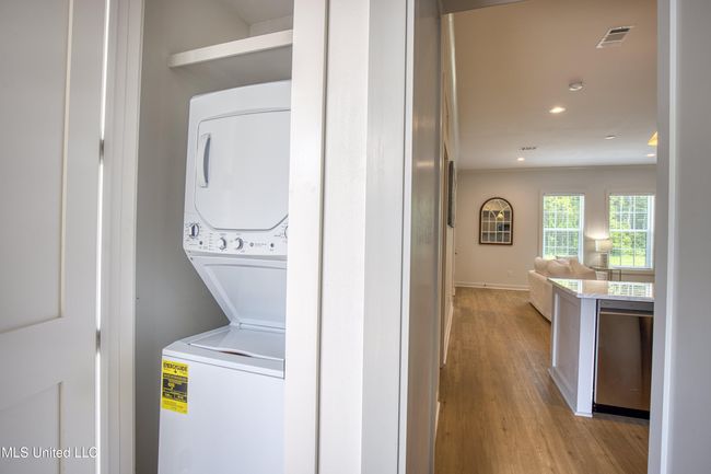 Laundry closet | Image 12