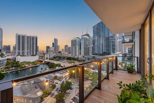 1012-88 Sw 7th St, Miami, FL, 33130 | Card Image