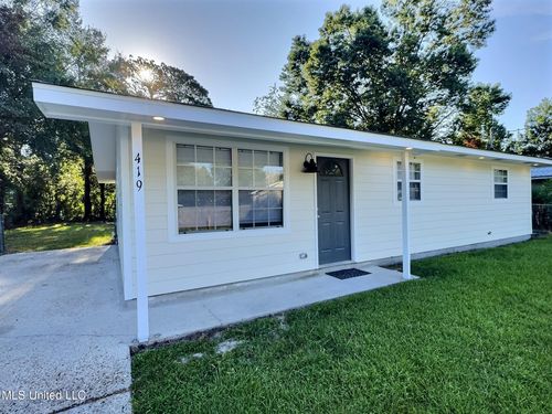 419 Woody Cir, Ocean Springs, MS, 39564-5217 | Card Image