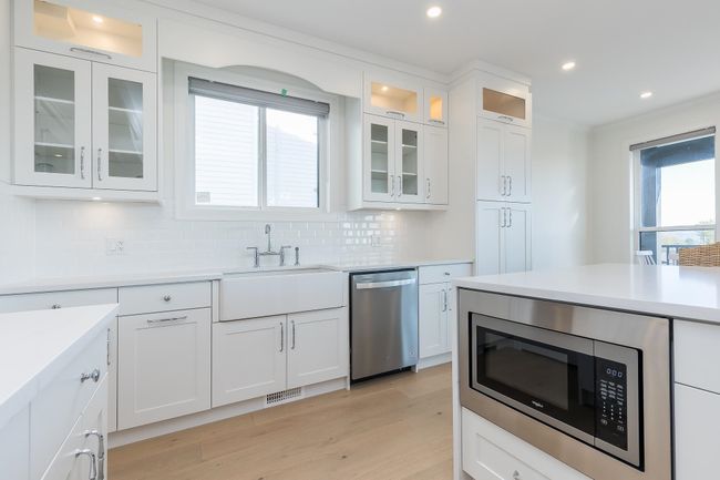33990 Parr Ave, House other with 6 bedrooms, 4 bathrooms and null parking in Mission BC | Image 9