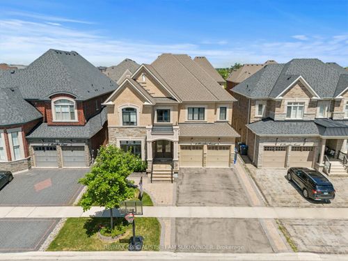 4 Rockton Crt, Brampton, ON, L6P4G6 | Card Image