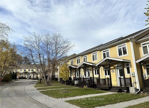 20-1579 Anstruther Lake Rd, Apsley, ON, K0L1A0 | Card Image