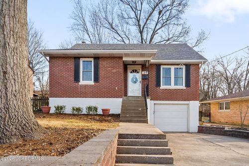 2023 Meadow Ln, JEFFERSON CITY, MO, 65109-0930 | Card Image