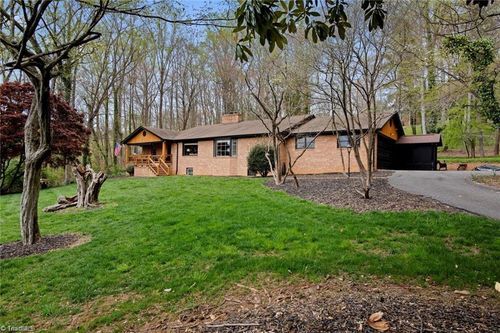 525 Fairway Lane, Mount Airy, NC, 27030 | Card Image