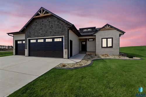 405 N Sunshine Ave Avenue, Brandon, SD, 57005 | Card Image