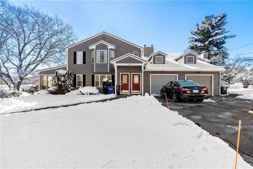 c-18 Pond Ct, North Providence, RI, 02904 | Card Image