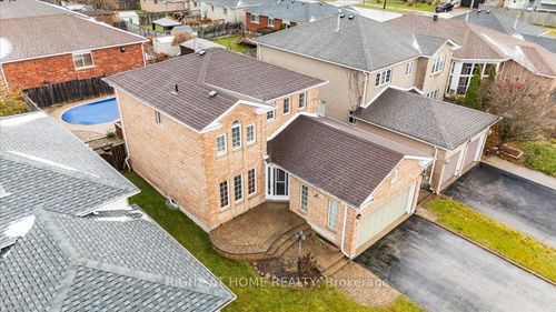 7 Michael Cres, Barrie, ON, L4M6Y9 | Card Image
