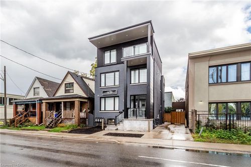 2-144 Wellington St, Hamilton, ON, L8R1N3 | Card Image